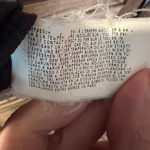 ARMANI COLLEZIONI Short Sleeve Scoop Neck Gray and Black Top - Picture 6 of 13